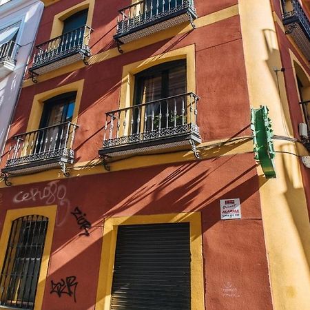 Chiqui And Vicente Suite Apartments Sevilla Eksteriør billede