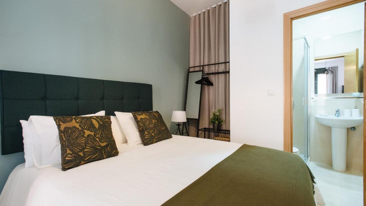 Chiqui And Vicente Suite Apartments Sevilla Eksteriør billede