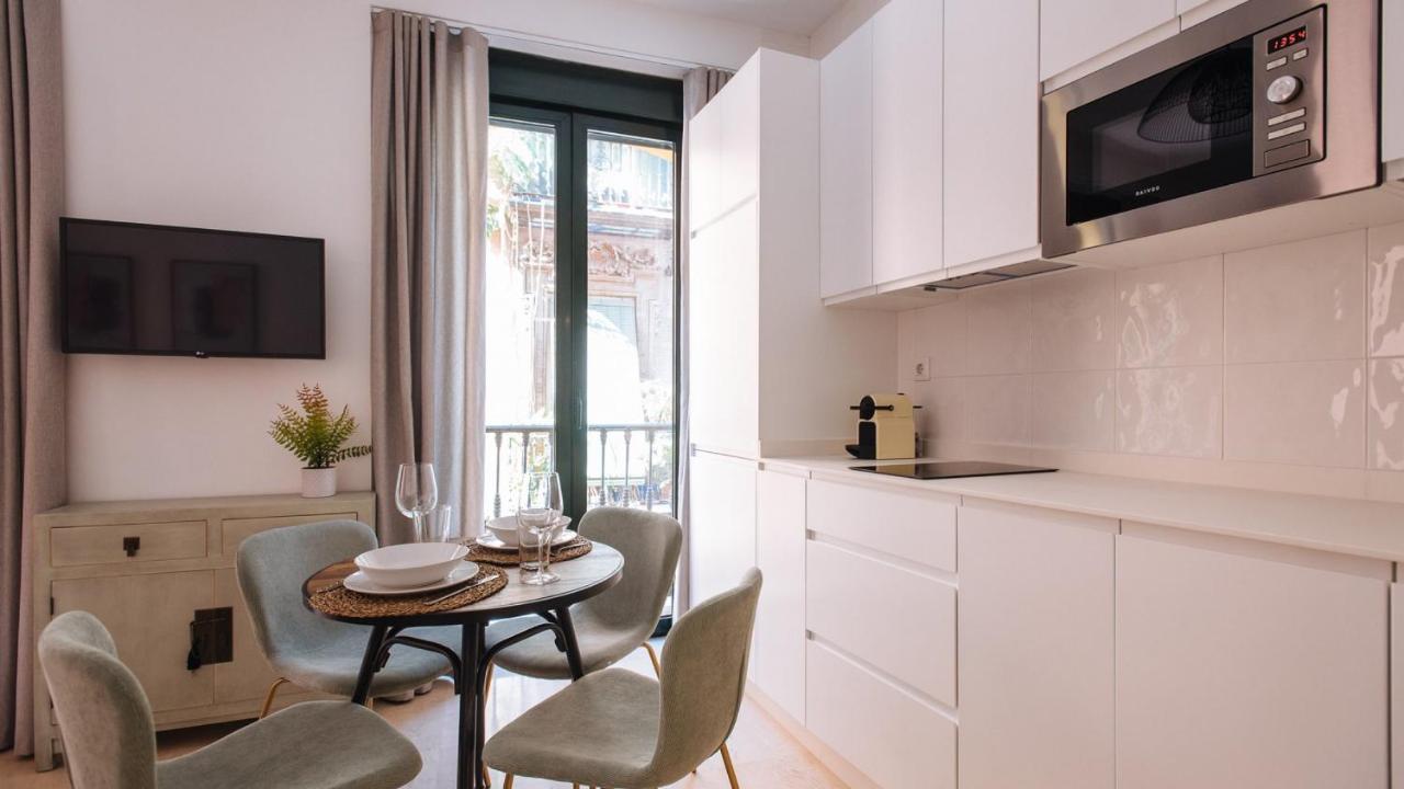 Chiqui And Vicente Suite Apartments Sevilla Eksteriør billede